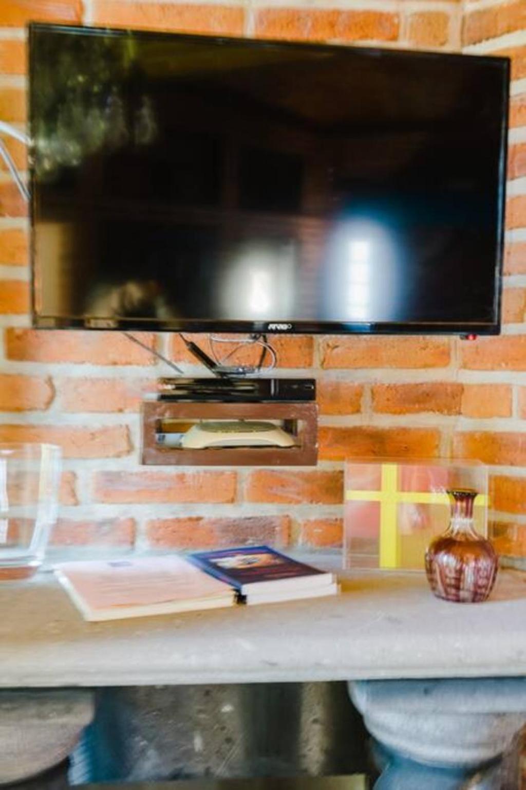Enjoy Ac In The Queen'S Suite At Inn Ajijic Exterior photo